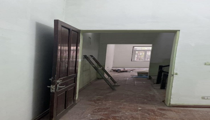 CHO THUÊ NHÀ NGÕ Ô TÔ PHỐ PHƯƠNG MAI 4 TẦNG, 60M2, 4 NGỦ, 18 TRIỆU
